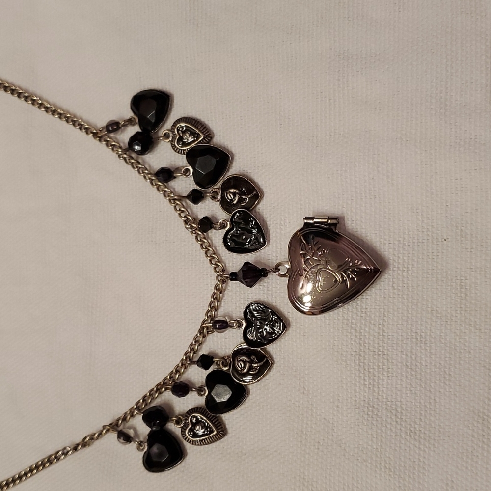 Gothic heart necklace